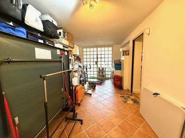 garage